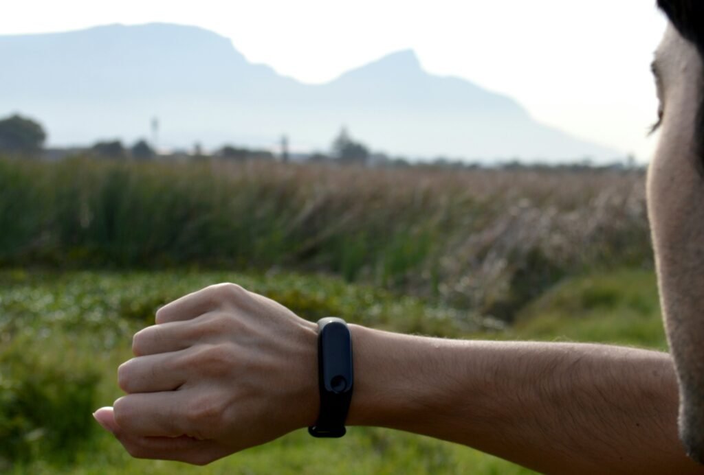 The Advantages of Using Fitbit Over Basic Health Apps The Advantages of Using Fitbit Over Basic Health Apps